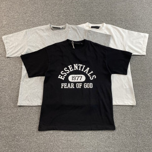 FOG Fear of God FOG ESSENTIALS T-shirt FOG Fear of God FOG ESSENTIALS T-shirt