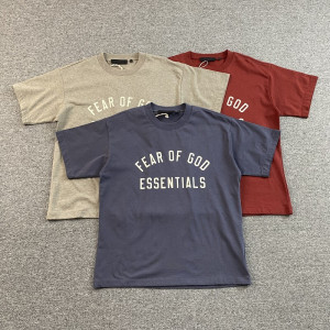 FOG Fear of God FOG ESSENTIALS T-shirt FOG Fear of God FOG ESSENTIALS T-shirt