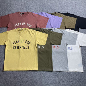 FOG Fear of God FOG ESSENTIALS T-shirt FOG Fear of God FOG ESSENTIALS T-shirt