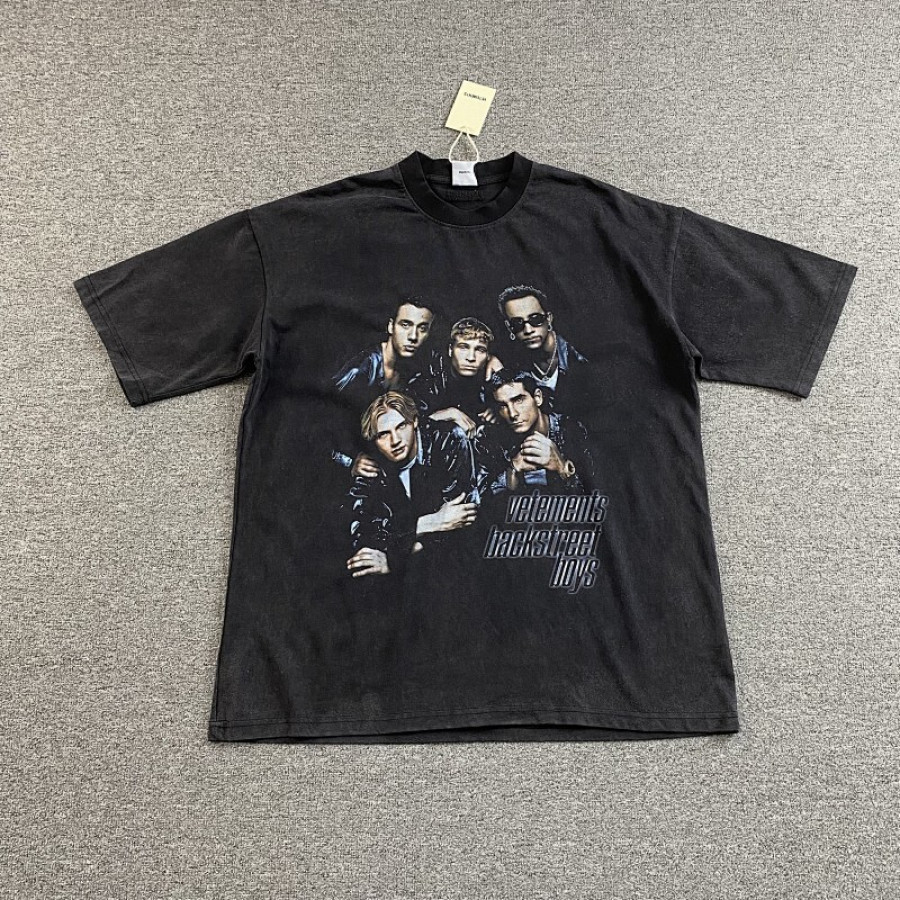 VETEMENTS T-shirt VETEMENTS T-shirt