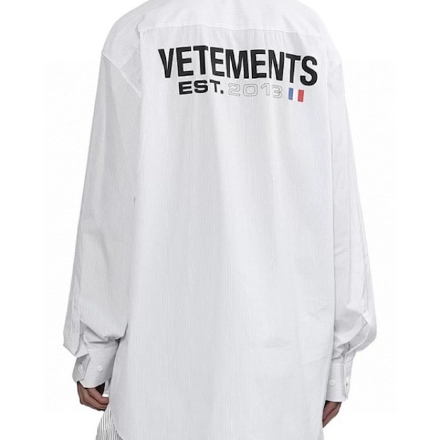 VETEMENTS T-shirt VETEMENTS T-shirt