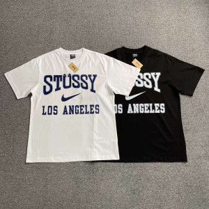 STUSSY T-shirt