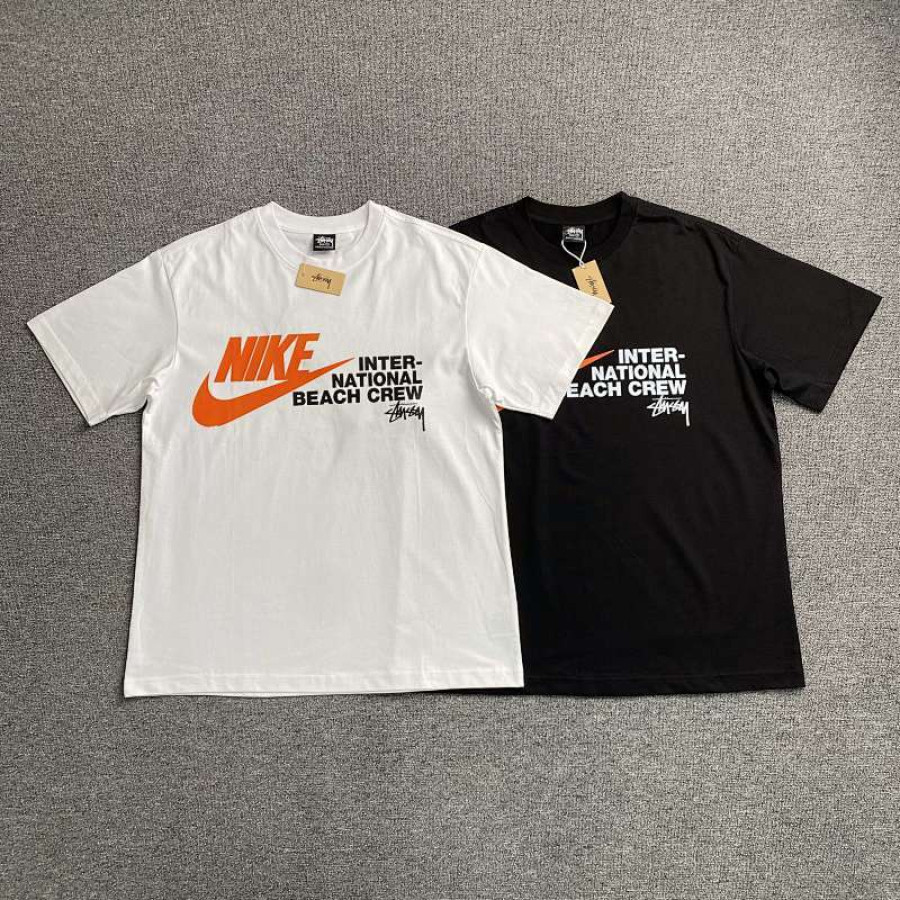STUSSY T-shirt STUSSY T-shirt