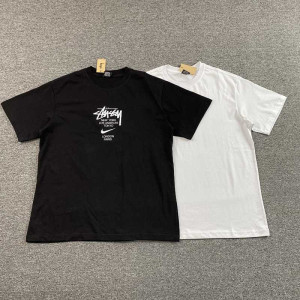 STUSSY T-shirt